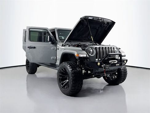 Used 2021 Jeep Gladiator Overland w/ Popular Equipment Package image 28