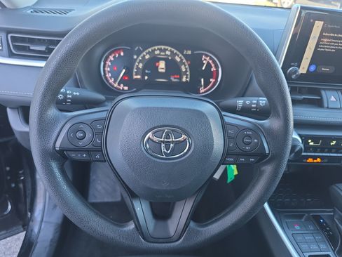 Used 2025 Toyota RAV4 LE image 17