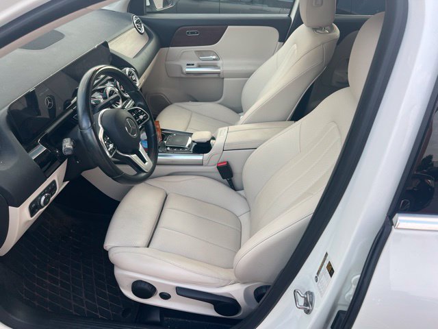 Used 2022 Mercedes-Benz GLA 250 4MATIC image 11
