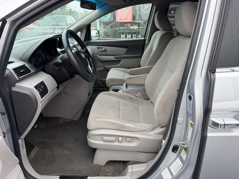 Used 2011 Honda Odyssey EX image 13