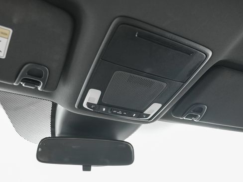 Used 2023 Honda Pilot Sport image 25