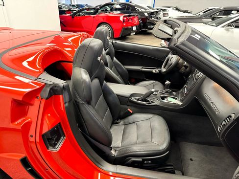 Used 2013 Chevrolet Corvette Grand Sport w/ 3LT Preferred Equipment Group image 18