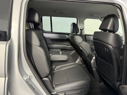 Used 2025 Hyundai Santa Fe SEL FWD image 29