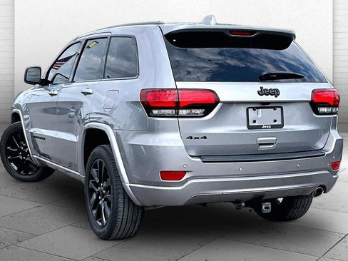 Used 2019 Jeep Grand Cherokee Altitude AWD/4WD image 8