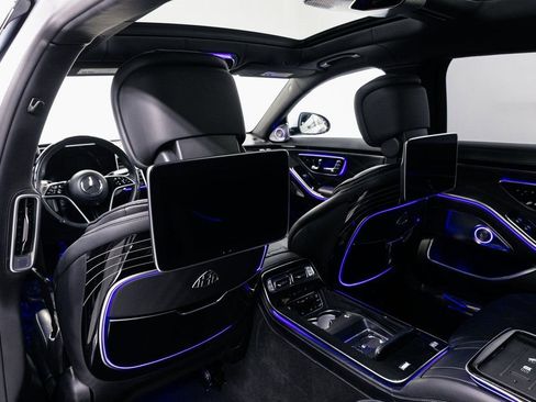 Used 2024 Mercedes-Benz Maybach S 580 4MATIC image 31