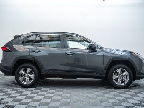 Certified 2025 Toyota RAV4 LE AWD/4WD image 4
