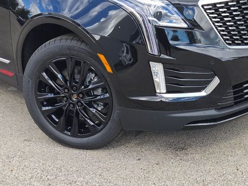New 2025 Cadillac XT5 Luxury w/ LPO, Red Accent Package image 3