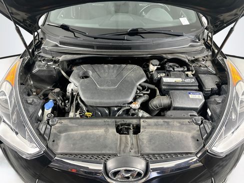 Used 2017 Hyundai Veloster Value Edition FWD image 31