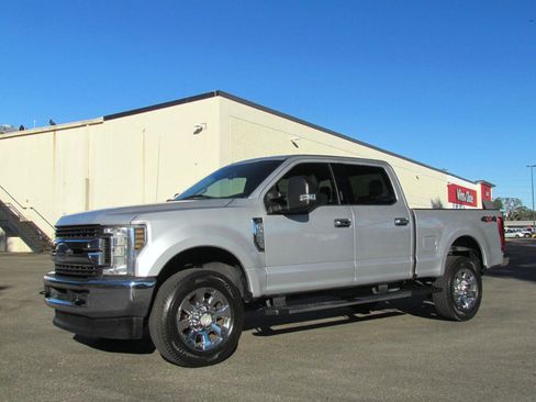 Used 2018 Ford F250 XLT image 3
