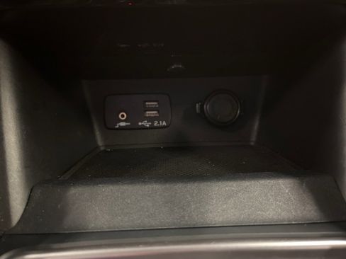 Certified 2024 Subaru Forester Limited image 24