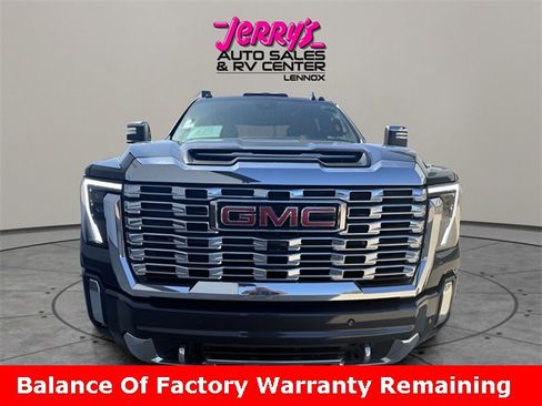 Used 2024 GMC Sierra 3500 Denali w/ Denali Reserve Package image 12