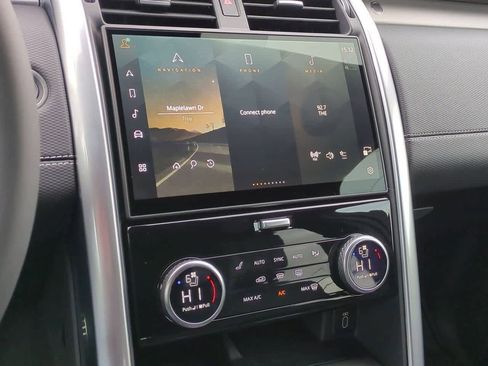 New 2026 Land Rover Discovery Limited Edition image 29