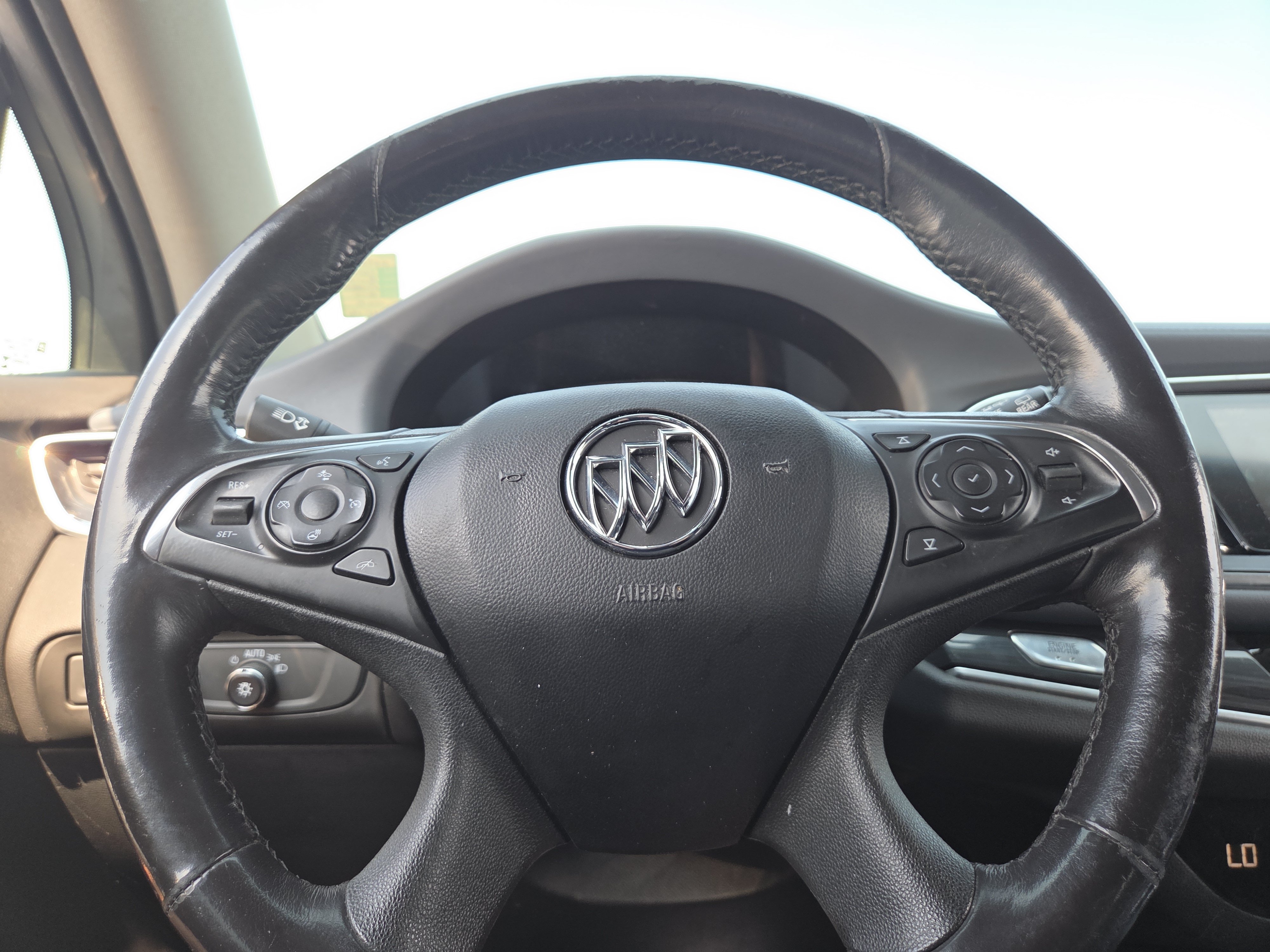 Used 2019 Buick Enclave Premium AWD/4WD image 10