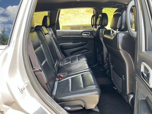 Used 2019 Jeep Grand Cherokee Limited AWD/4WD image 40