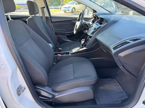 Used 2016 Ford Focus SE image 20