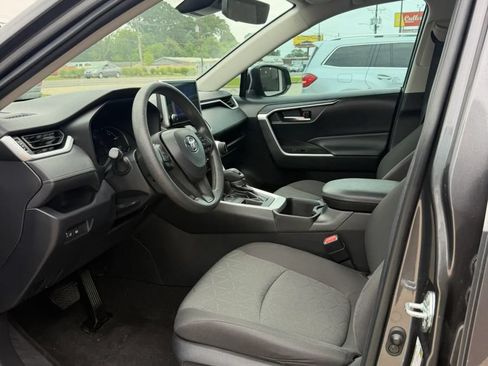 Used 2023 Toyota RAV4 XLE FWD image 13