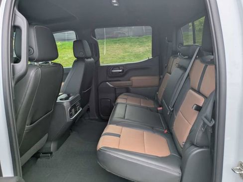 Used 2021 Chevrolet Silverado 1500 High Country w/ Technology Package AWD/4WD image 15
