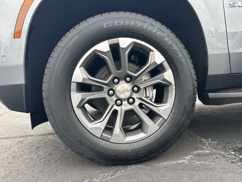 New 2026 Chevrolet Suburban LS image 13