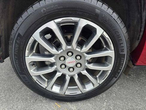 Used 2023 GMC Acadia Denali FWD image 9
