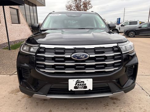 New 2026 Ford Explorer Active image 7