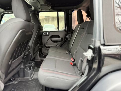 Used 2022 Jeep Wrangler Unlimited Rubicon w/ Steel Bumper Group image 21