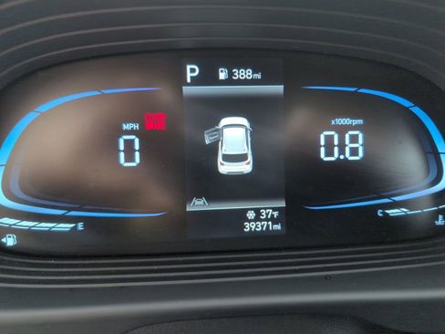 Certified 2023 Hyundai Venue SE image 18