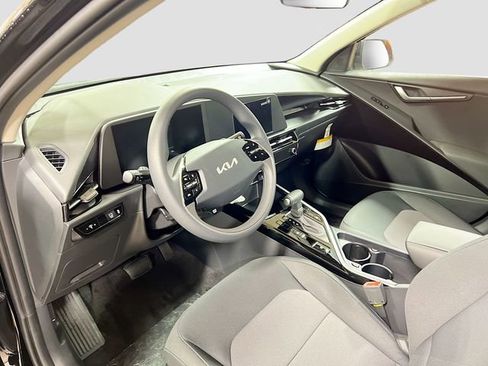 New 2026 Kia Niro LX image 9