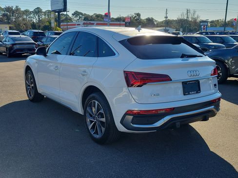 Used 2022 Audi Q5 2.0T Premium w/ Convenience Package image 4