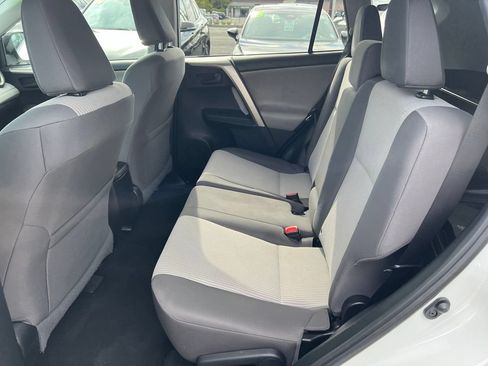 Used 2015 Toyota RAV4 LE AWD/4WD image 16