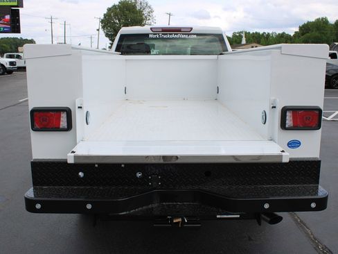 Used 2025 Chevrolet Silverado 2500 W/T w/ WT/CX Safety Package AWD/4WD image 17
