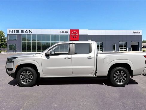 New 2026 Nissan Frontier SV w/ Tow Package AWD/4WD image 16