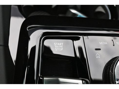 Used 2024 BMW 530i w/ Premium Package RWD image 29