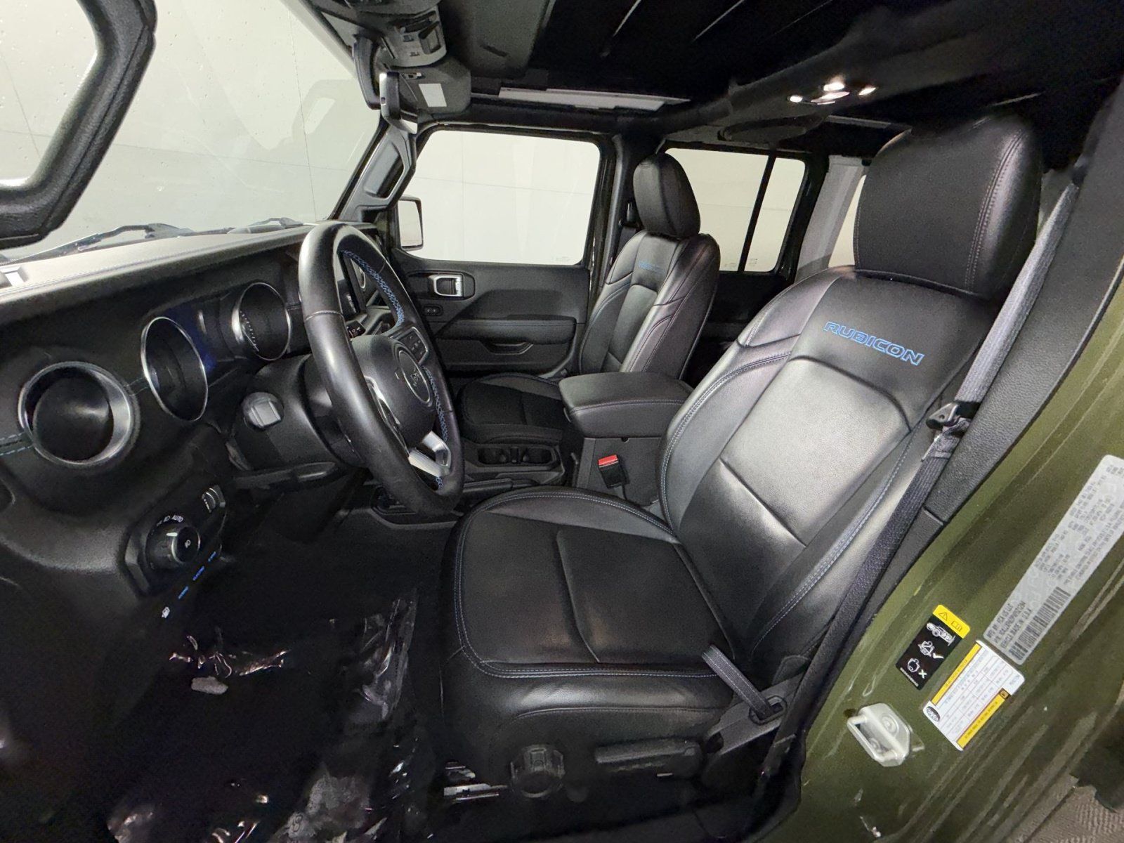 Used 2023 Jeep Wrangler Unlimited Rubicon 4xe w/ Cold Weather Group AWD/4WD image 13