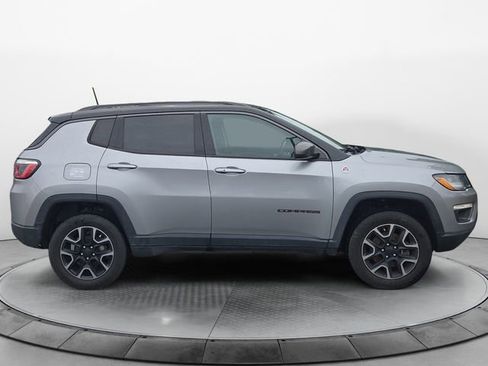 Used 2019 Jeep Compass Trailhawk AWD/4WD image 6