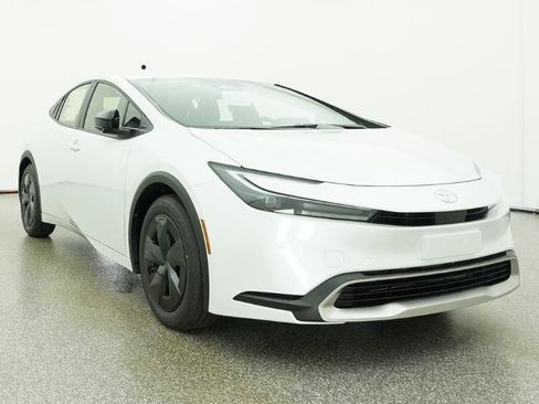 New 2026 Toyota Prius Plug-In Hybrid FWD image 27