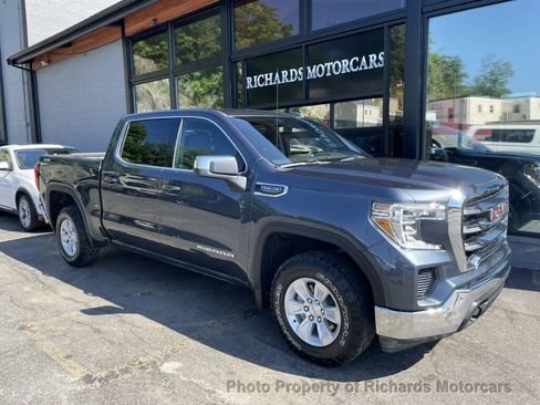 Used 2022 GMC Sierra 1500 SLE w/ Enhanced Capability Package AWD/4WD image 1