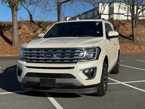 Used 2019 Ford Expedition Limited w/ Equipment Group 301A image 3