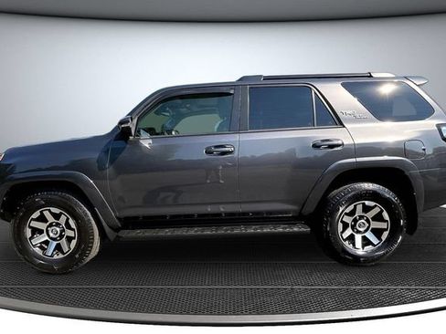 Used 2020 Toyota 4Runner TRD Off-Road Premium w/ Moonroof Package AWD/4WD image 8