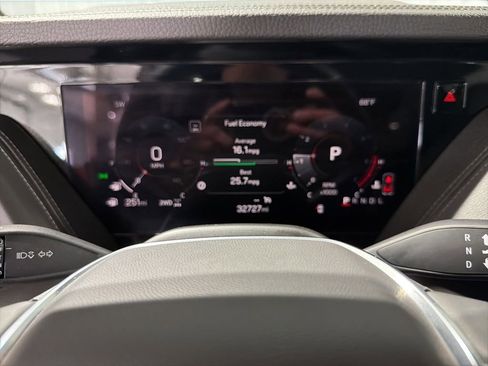 Certified 2025 GMC Yukon XL Denali AWD/4WD image 26
