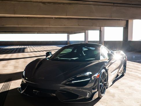Used 2021 McLaren 765LT RWD image 13