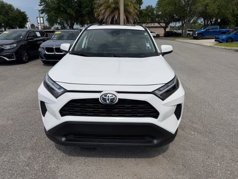 Used 2022 Toyota RAV4 XLE w/ Convenience Package FWD image 12