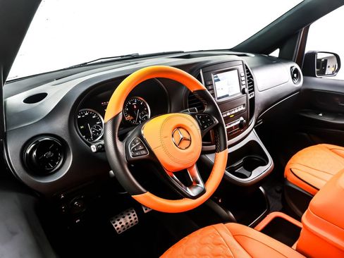 Used 2023 Mercedes-Benz Metris Passenger image 5