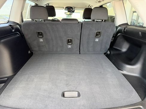 Used 2023 Jeep Grand Cherokee Laredo w/ Luxury Tech Group I AWD/4WD image 21