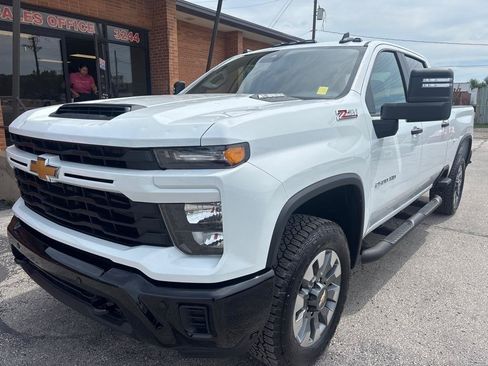 Used 2026 Chevrolet Silverado 2500 Custom w/ Custom Value Package AWD/4WD image 2