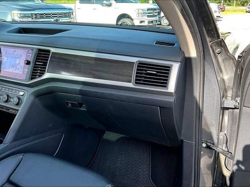 Used 2019 Volkswagen Atlas SE w/ Panoramic Sunroof Package FWD image 27
