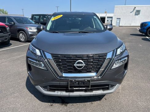 Used 2023 Nissan Rogue SV AWD/4WD image 2