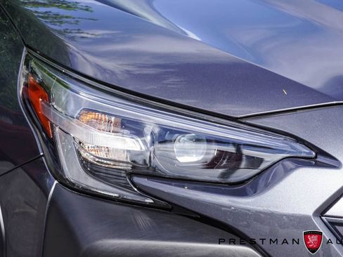 Used 2025 Subaru Outback Premium AWD/4WD image 5
