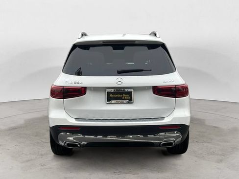 Used 2026 Mercedes-Benz GLB 250 4MATIC image 4