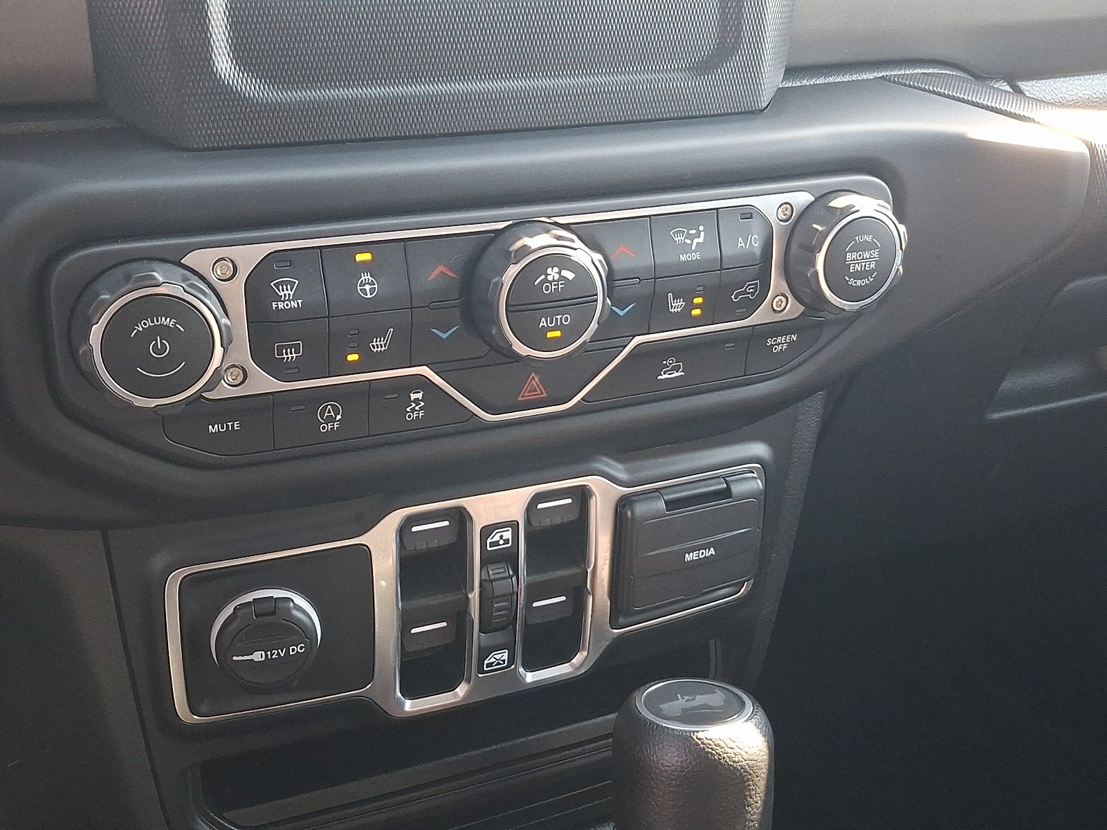 Used 2023 Jeep Wrangler Unlimited Sport AWD/4WD image 15