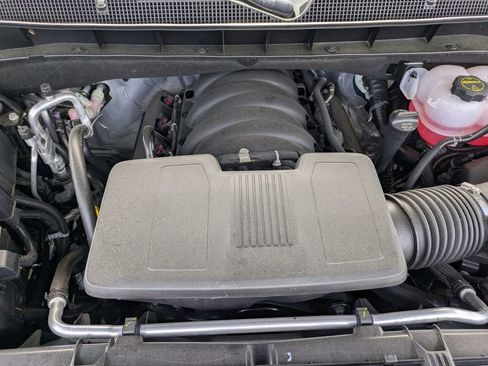 New 2025 Chevrolet Suburban Premier w/ Sun And Tow Package image 12